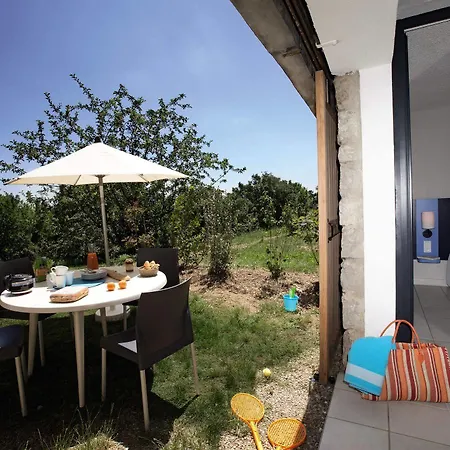 Ferienpark Bleues Lou Castel Berrias-et-Casteljau